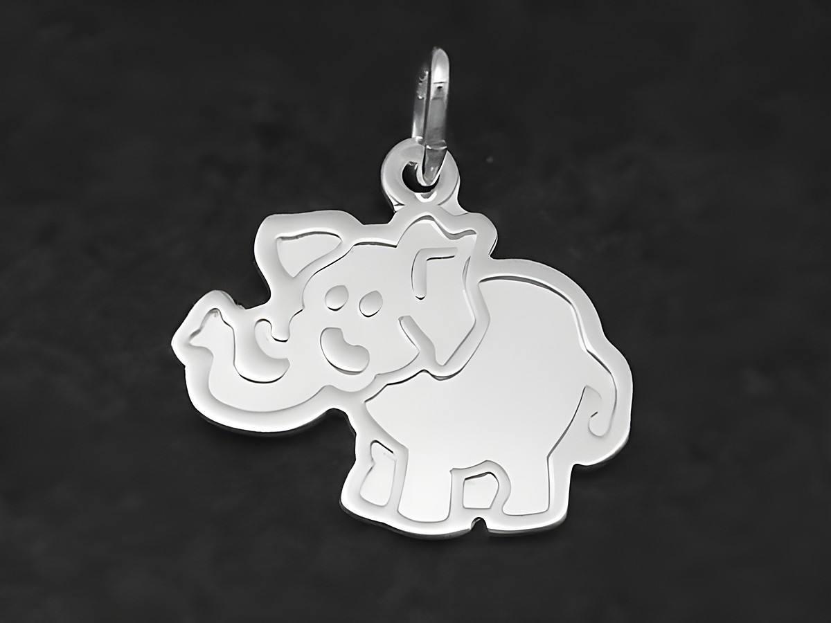 Süßer teilmattierter Elefant Silber Anhänger vom Juwelier Harnisch, präsentiert in einer charmanten Tiermotivik. Ideal für Schmuckliebhaber und Tierfreunde.