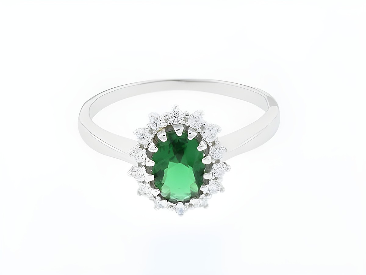 Silber Ring Oval Sterling Silber Blickfang Zirkonia grün Gr 60 von Juwelier Harnisch zeigt einen eleganten Ring mit ovalem, grünem Zirkonia und funkelnden Steinchen.