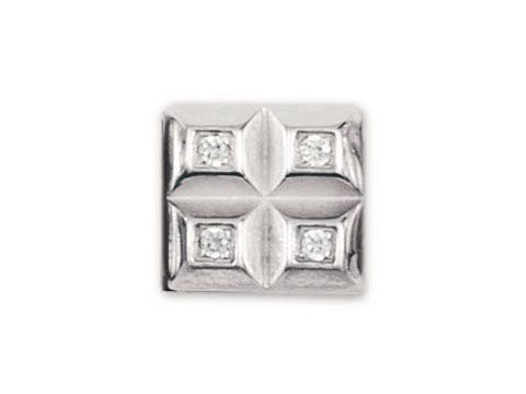 Zirkonia Pyramidenform aus Silber mit glänzender Oberfläche, vier Zirkonia-Steinen in quadratischer Anordnung, Teil der Royal Classic Kollektion von Nomination, Artikelnummer 140956 07.