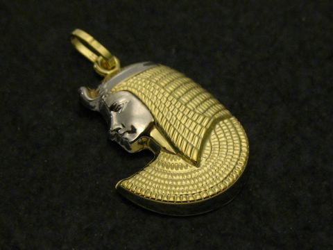 Bicolor Goldanhänger Nofretete mit feinen Details und elegantem Design, gefertigt von Juwelier Harnisch aus Ägypten, Durchmesser 20 mm, ideal als Schmuckstück oder Geschenk.