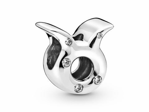 Sterling Silber Charm von Pandora im Design des Sternzeichens Stier mit Zirkonia-Steinen, glänzende Oberfläche, modernes und stilvolles Accessoire für persönliche Schmuckstücke.
