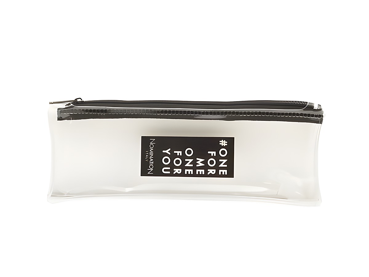 Durchsichtiges Pencil Case von Nomination mit schwarzem Reißverschluss und einem weißen Aufdruck, der die Texte "ONE FOR ME ONE FOR YOU" enthält. Ideal zur Aufbewahrung von Schreibutensilien.