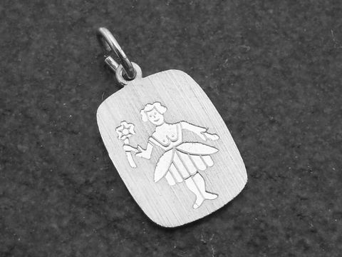 Silber Anhänger Sternzeichen Jungfrau, Hersteller Juwelier Harnisch, zeigt die Jungfrau mit Blume, verziert im minimalistischen Design auf rechteckigem Anhänger.