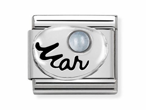 Silberner Charm von Nomination mit der Gravur Mar und einem Aquamarin, Monatsstein für März, stilvolles Design für Sternzeichen und Monatssteine.