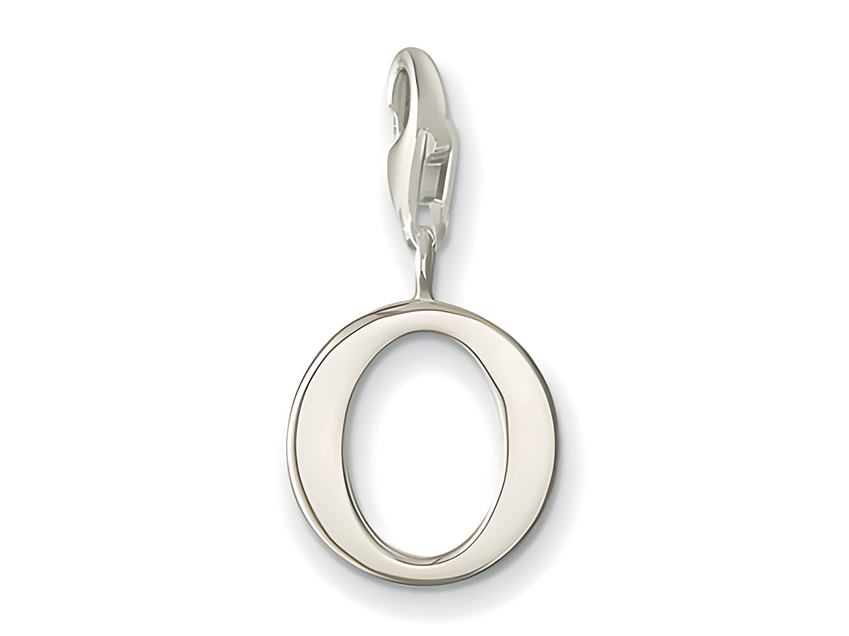 Thomas Sabo O Buchstaben Charms Anhänger 0189-001-12 in Silber, ansprechendes Design mit Karabinerhaken für individuelle Schmuckgestaltungen und persönliche Botschaften.