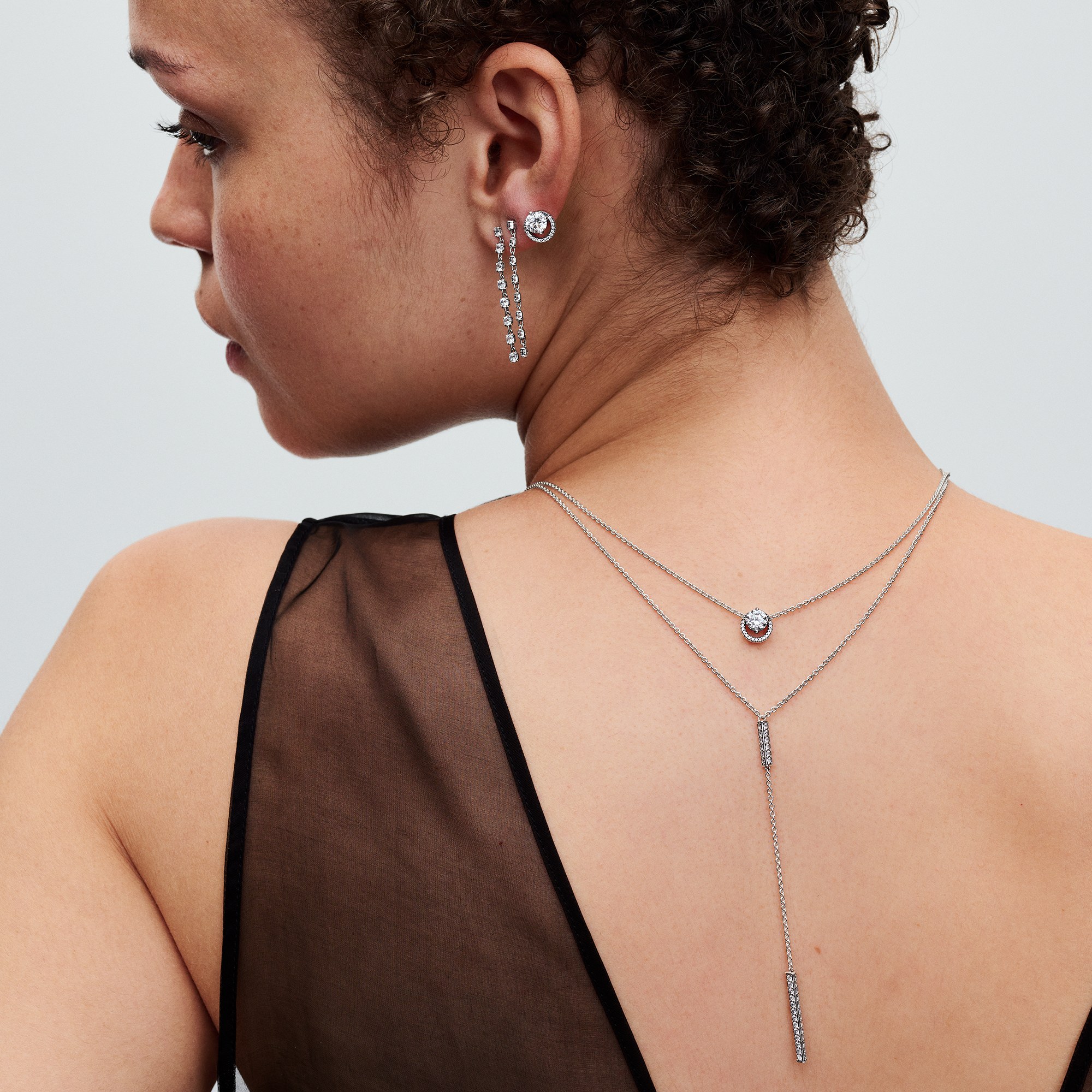 Pandora Funkelnder Runder Strahlenkranz Ohrringe - Silber - Zirkonia klar – Ansicht 4