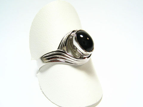 Feiner Designer Silber Ring rhodiniert mit schwarzem Onyx, Hersteller Juwelier Harnisch, verstellbarer Ring.