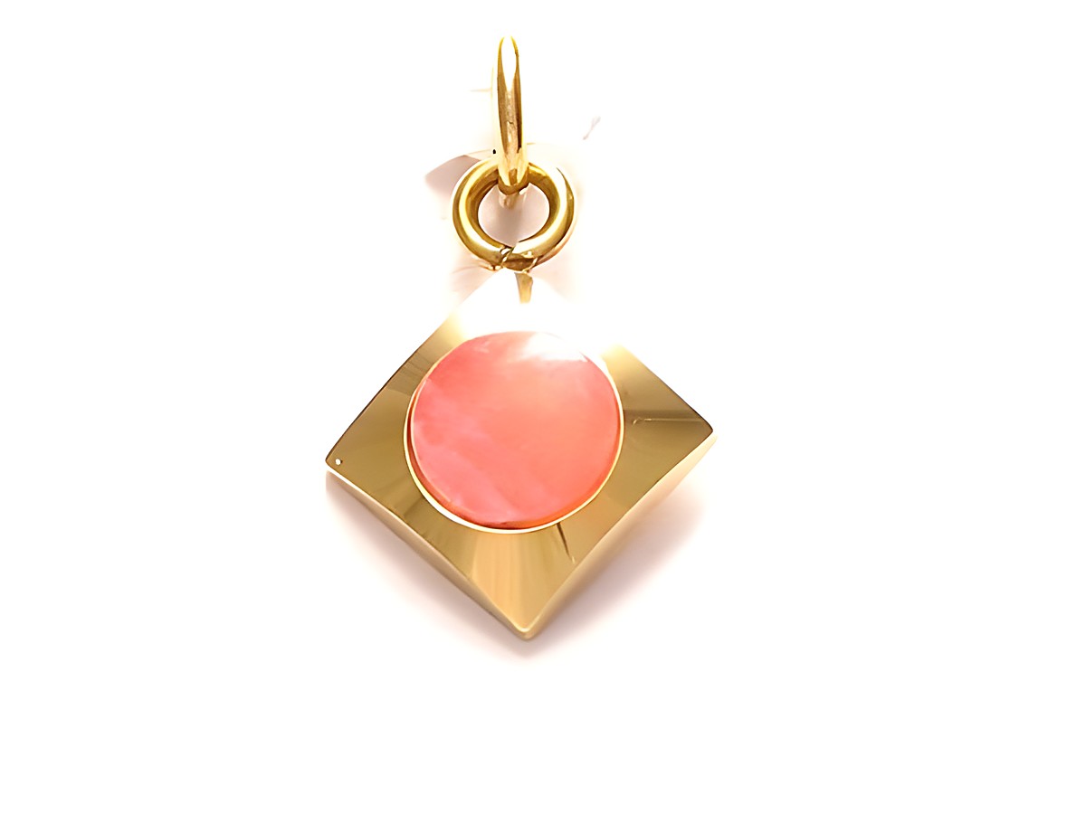 Rhodochrosit Quadrat Anhänger mit Gold Auflage von Juwelier Harnisch, eleganter Anhänger in quadratischer Form mit rosa Rhodochrosit im Zentrum, edles Design für stilvolle Looks.
