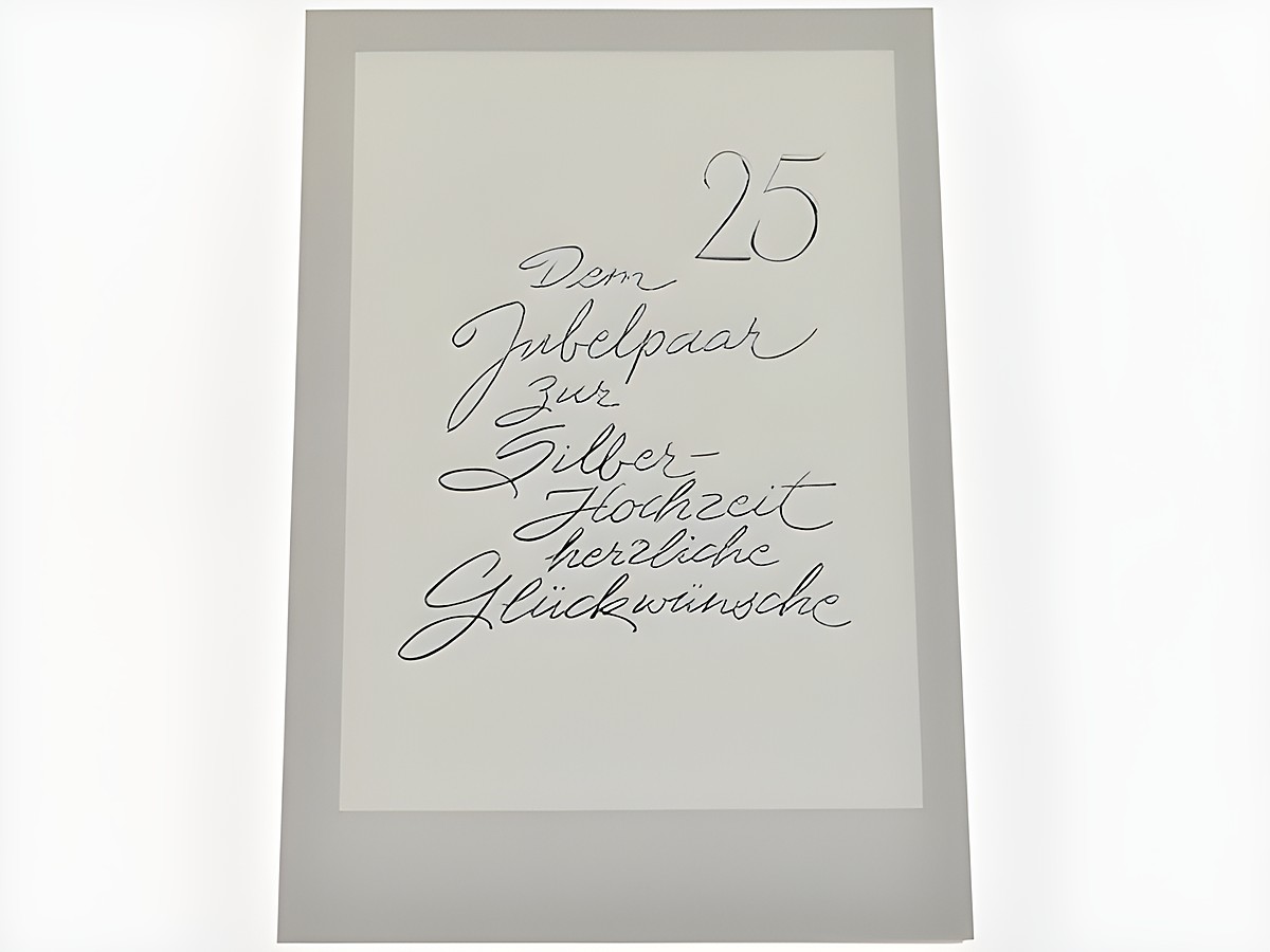 Hochzeitskarte aus Strukturpapier mit silberner Schrift, feierliche Glückwünsche zum 25-jährigen Jubiläum für das Paar, vom Hersteller Juwelier Harnisch, Hochzeitskarten.