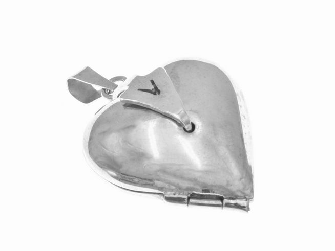 Medaillon Herz aus Sterling Silber, poliert und originell, mit klappbarem Design und einem stabilen Anhänger, Hersteller Juwelier Harnisch, ideal für persönliche Erinnerungen.