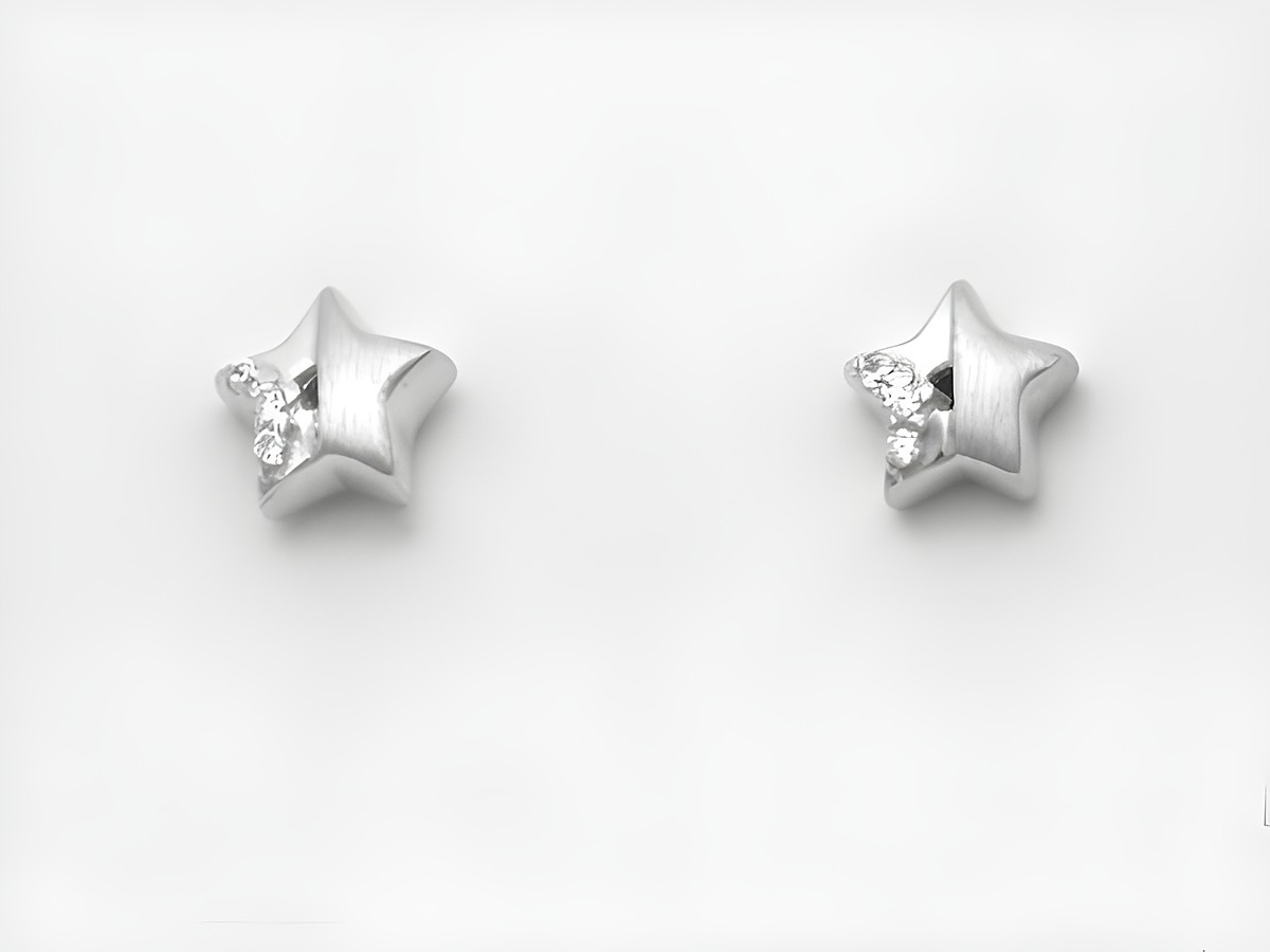 Silber Ohrringe in Sternform aus Sterling Silber, funkelnd mit Zirkonia, als Stecker designed, Hersteller Juwelier Harnisch, ideal für einen eleganten Look.
