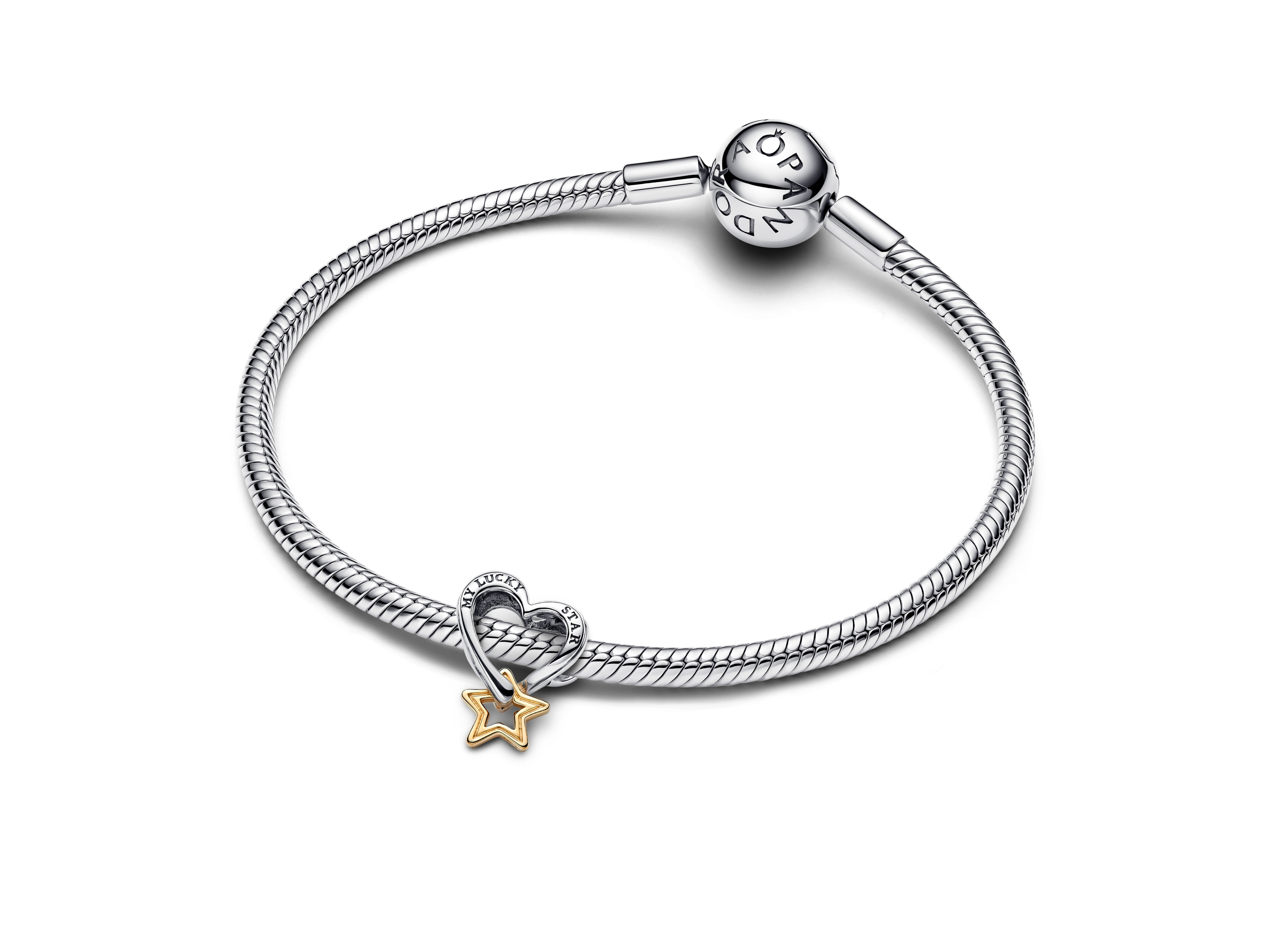 Armband aus feinem Silber mit einem Herz- und Sternanhänger aus Silber und vergoldetem Material, verziert mit der Aufschrift "my lucky star", elegant und ansprechend gestaltet.