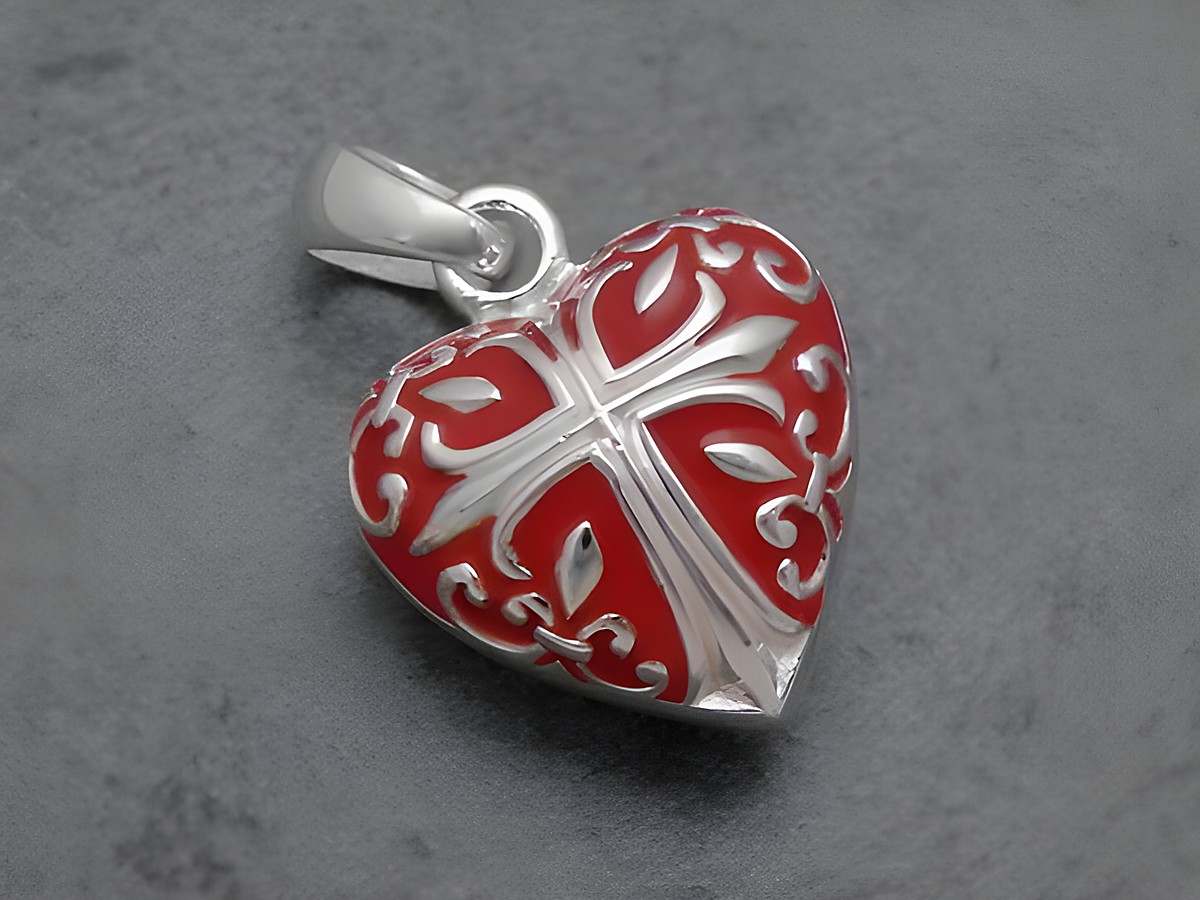 Herz Anhänger aus rhodiniertem Sterling Silber mit rotem Lack und religiösem Muster, Hersteller Juwelier Harnisch, dekorativ und symbolisch.