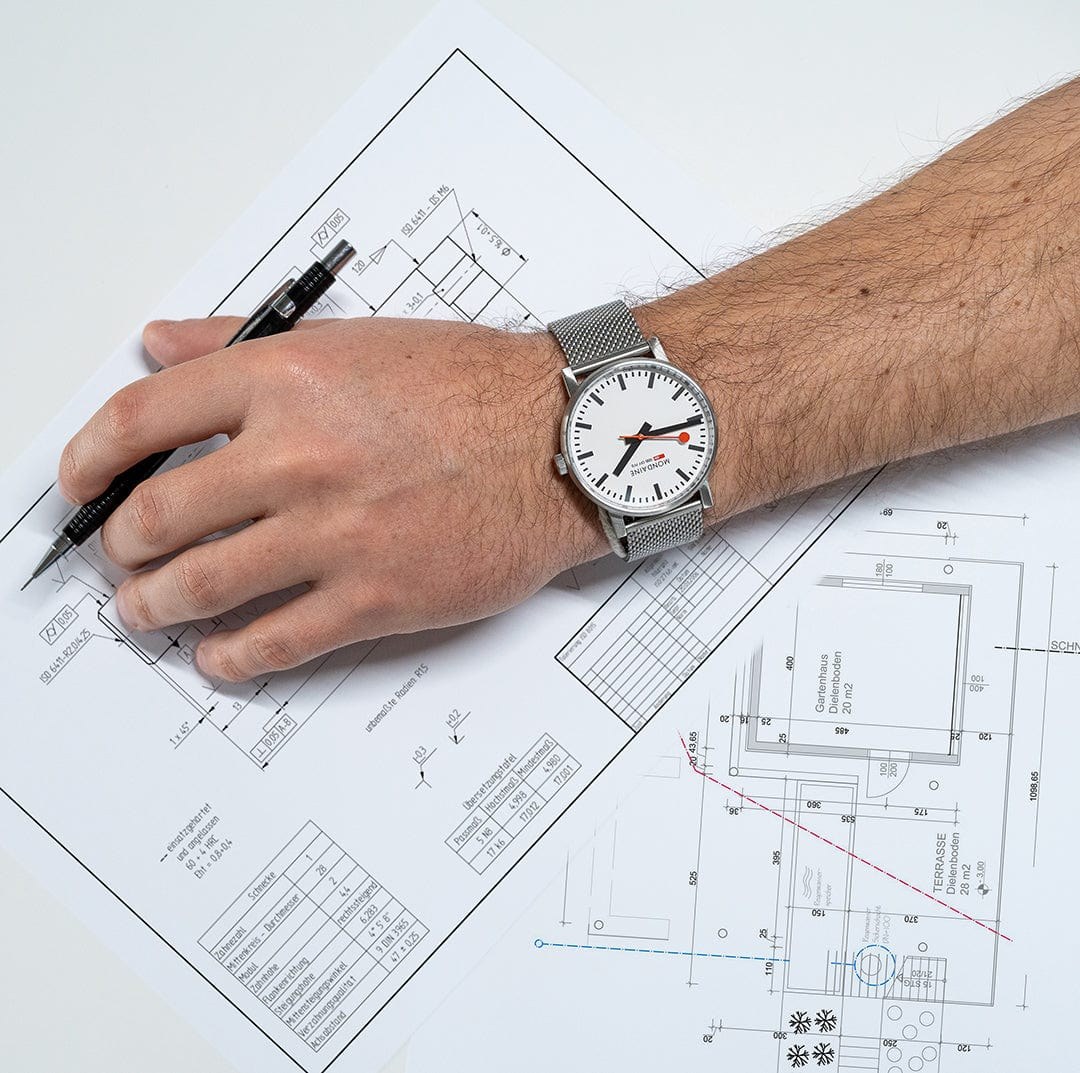 Mondaine Uhr evo2 - 43 mm - Ziffernblatt Weiss – Ansicht 2
