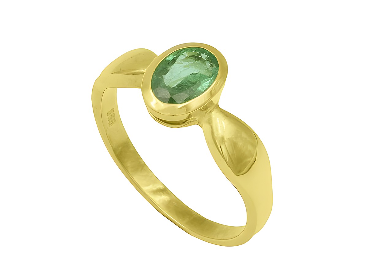 Bezaubernder Gelbgold Ring aus 585er Gold mit einem Smaragd von 0,67 ct in Größe 55, Hersteller Juwelier Harnisch, geeignet bis Größe 54 oder 17,5.