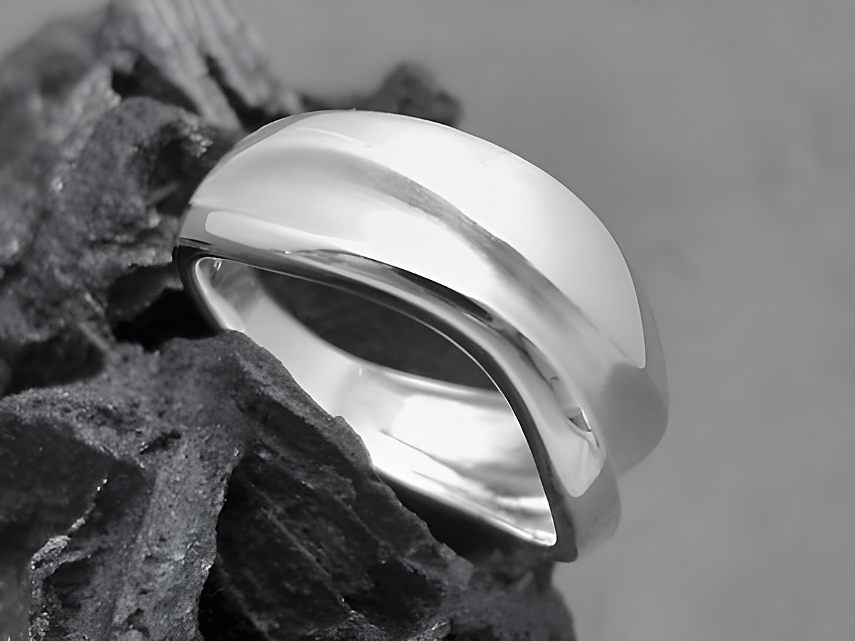 Silber Ring Welle aus Sterling Silber in schlicht elegantem Design, Größe 56, Hersteller Juwelier Harnisch, bis Größe 56 / 17,8.