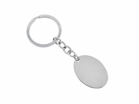 Schlüsselanhänger aus Edelstahl mit ovaler Gravurplatte von Juwelier Harnisch, ideal für persönliche Gravuren, Gesamtlänge 9 cm.