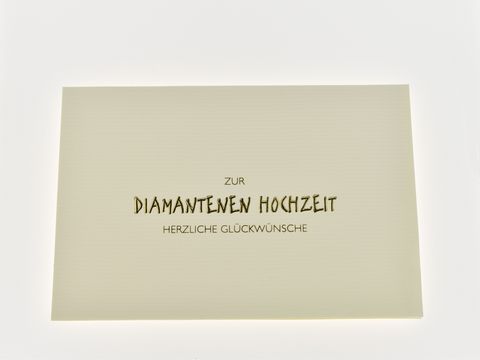 Hochzeitskarte aus Strukturpapier mit goldener Schrift, elegant gestaltet, Hersteller Juwelier Harnisch, ideal für Diamantene Hochzeit, herzliche Glückwünsche.