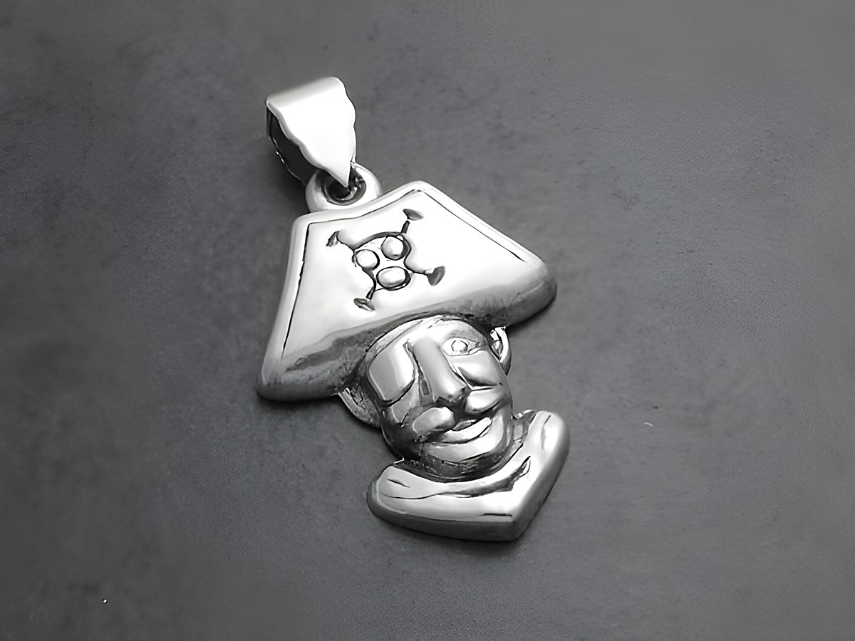 Sterling Silber Anhänger in Form eines Piraten mit Augenklappe und Piratenhut, gefertigt von Juwelier Harnisch, ideal für maritime und seefahrtsbegeisterte Kunden.