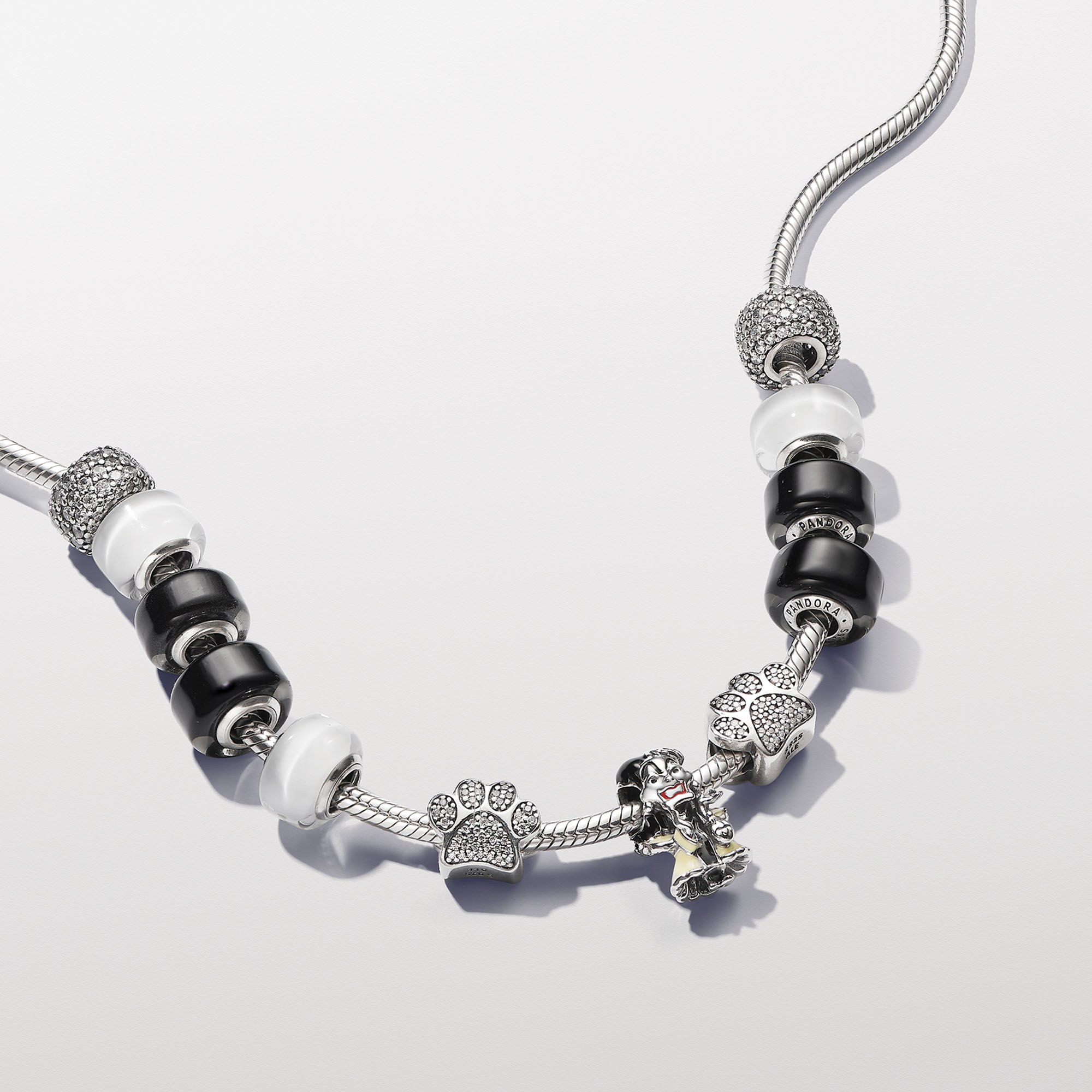 PANDORA Pavé-Pfötchen Pfote - Silber + Zirkonia klar - Charm – Ansicht 5