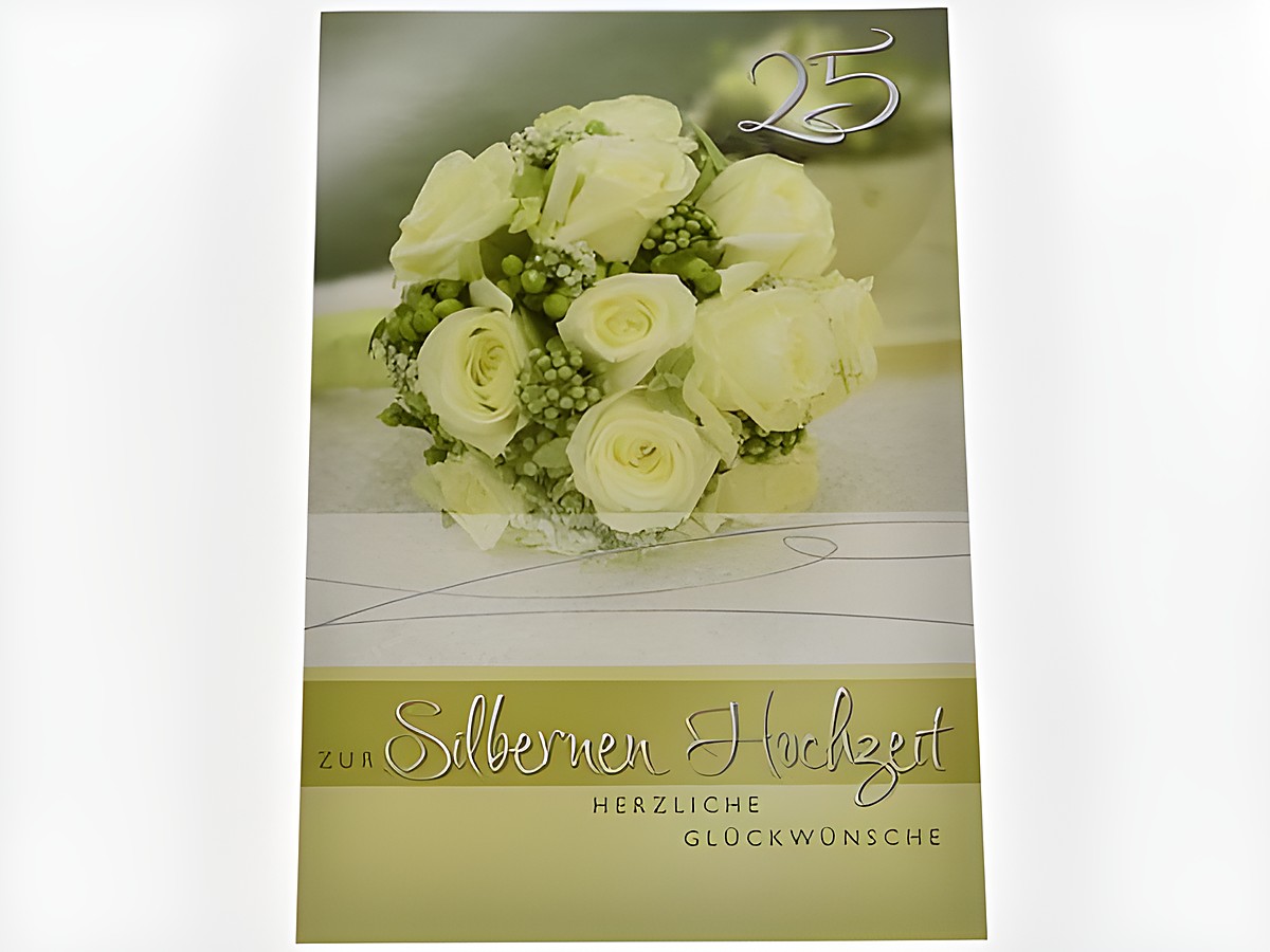 Hochzeitskarte zur silbernen Hochzeit mit einem weißen Rosenstrauß, umgeben von grünen Akzenten und der Aufschrift herzliche Glückwünsche. Hersteller Juwelier Harnisch.