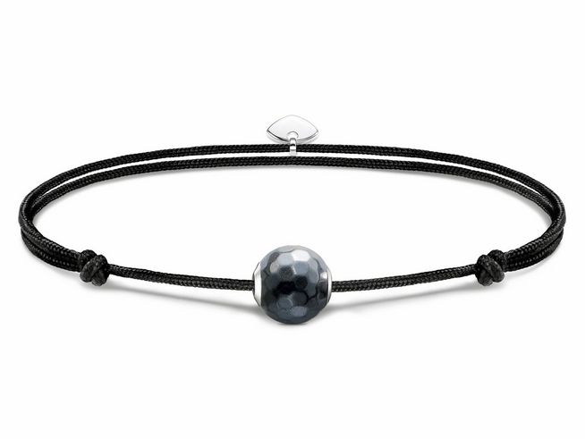 Armband aus Textil mit grauem Nylon und einem Karmabead aus Silber, Länge bis 22 cm, gefertigt von Thomas Sabo. Elegantes Design für einen stilvollen Look.