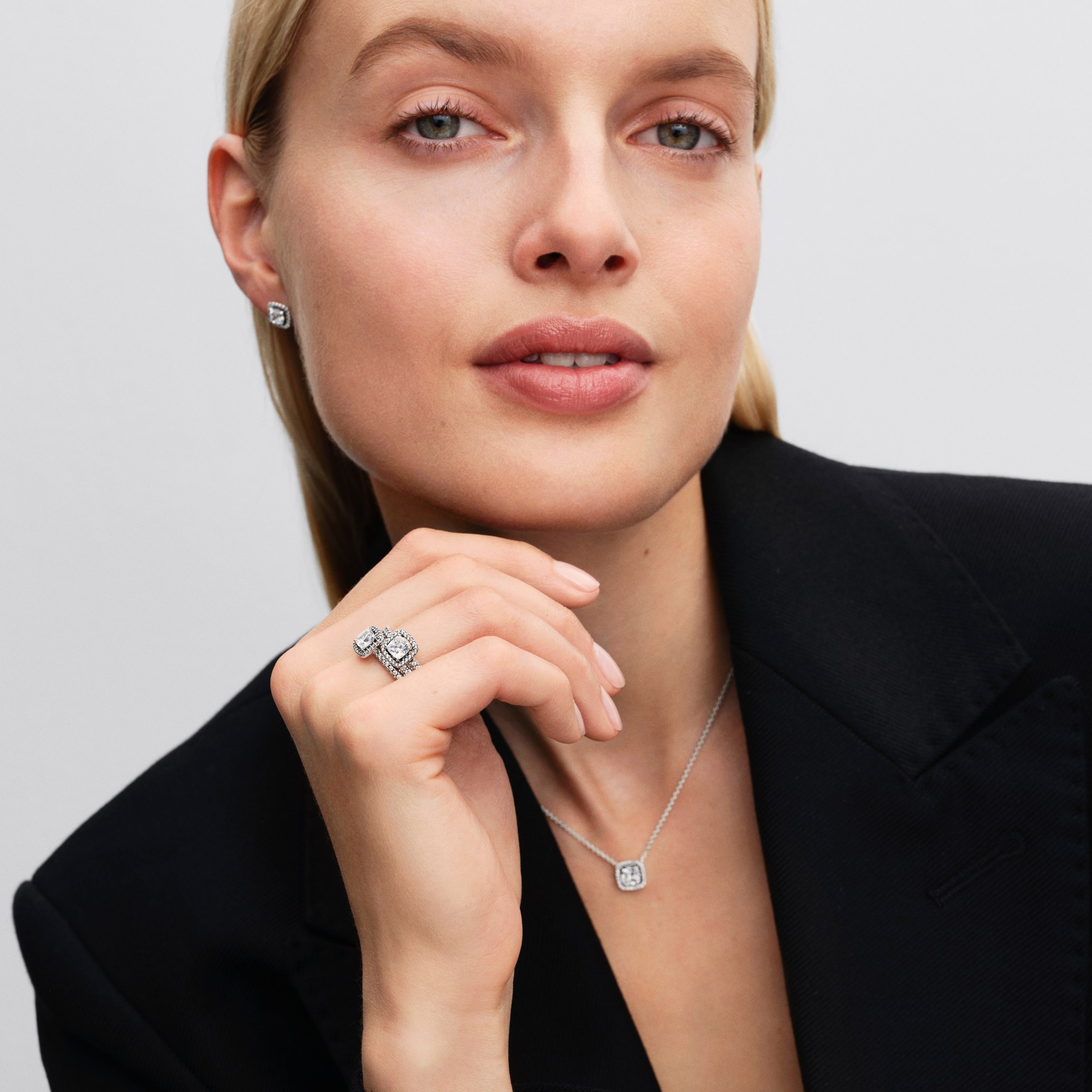 PANDORA Zeitlose Eleganz - Silber + Zirkonia klar - Ohrringe – Ansicht 4