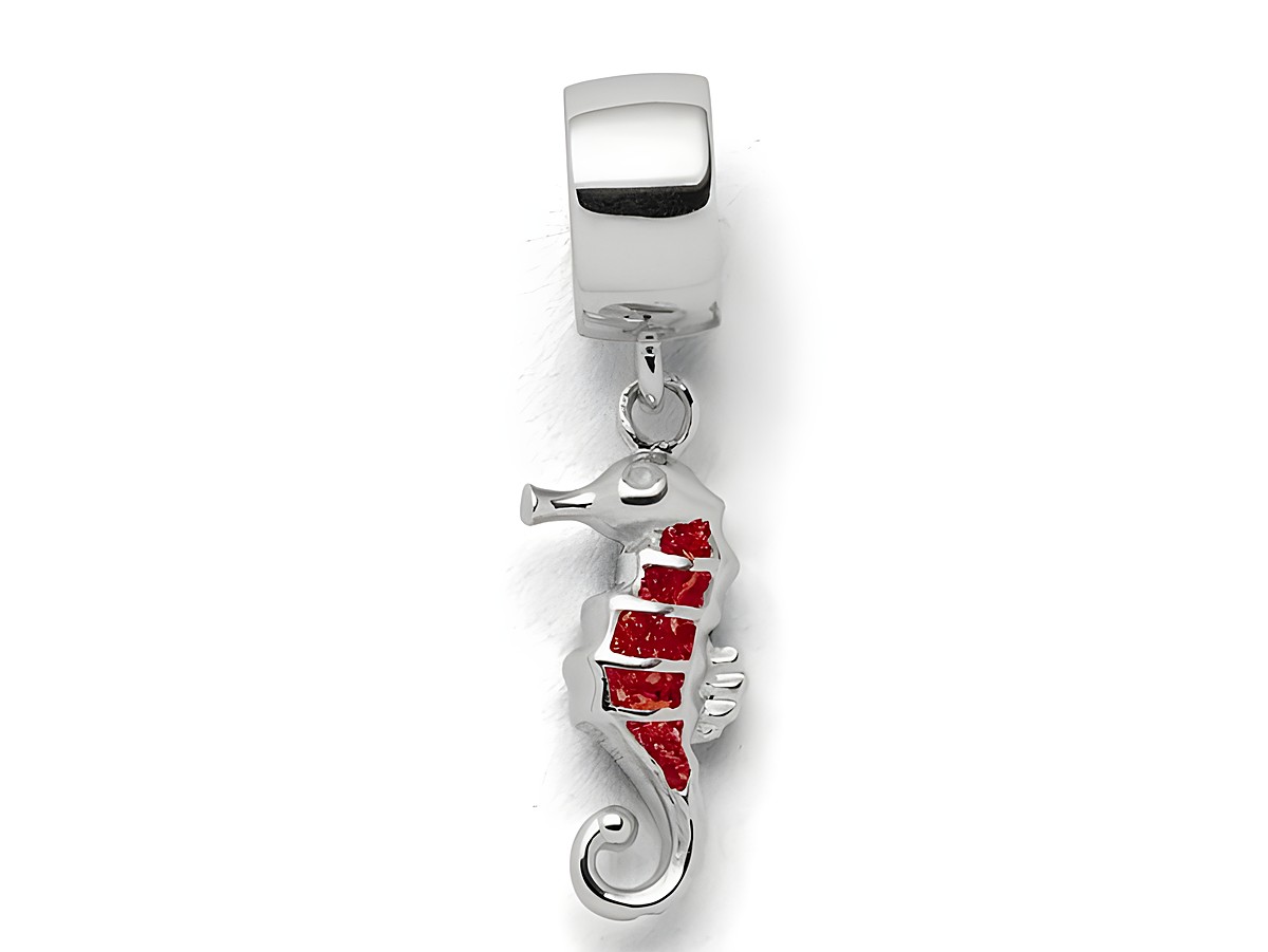 Charm von DUR aus Sterling Silber in Form eines Seepferds, verziert mit rotem Koralleinlagen, ideal für Schmuckliebhaber und als Geschenk.