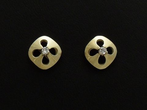 Gold Ohrstecker elegant mit Diamant 0,06 ct. W/Si, hergestellt von Juwelier Harnisch, Brillant und Diamant, stilvolles Design in Form einer Blüte.