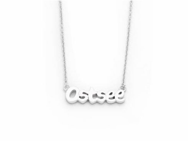Halskette mit dem Schriftzug Ostsee aus rhodiniertem Sterling Silber, Modell K2899, Hersteller DUR, Länge 42 und 45 cm, ideal als modisches Accessoire.