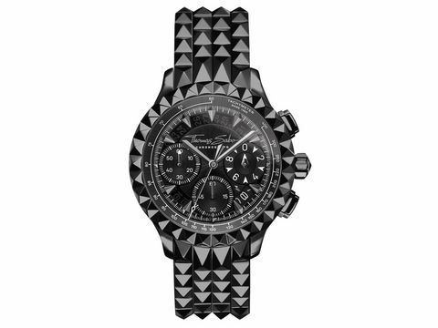 Elegante Thomas Sabo Herrenuhr WA0359-202-203 mit schwarzem Gehäuse und chronographischen Funktionen, gestaltet mit einem auffälligen pyramidenförmigen Armband und Zifferblatt.
