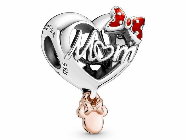 Charm in Herzform aus Silber und Roségold mit dem Schriftzug Mom, verziert mit einer roten Schleife und einem Mickey Mouse Motiv, geeignet für Pandora Armbänder.