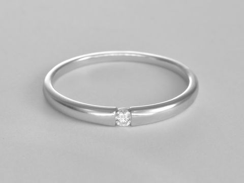 Weißgold Ring - Verlobungsring - klassisch - Brillant 0,04 ct. W/Si - Gr. 56, Hersteller: Juwelier Harnisch, bis Gr. 56/18. Eleganter Ring mit funkelndem Brillant, zeitloses Design.