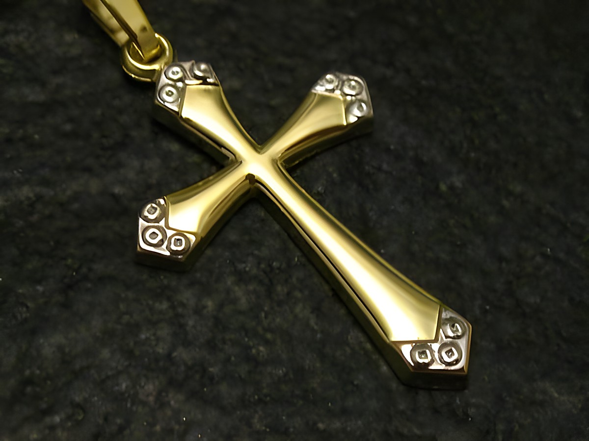 Bicolor Gold Anhänger Kreuz aus Gold 333 vom Hersteller Juwelier Harnisch, mit dekorativen Elementen und glänzender Oberfläche. Ideal als modisches Accessoire oder Geschenk.