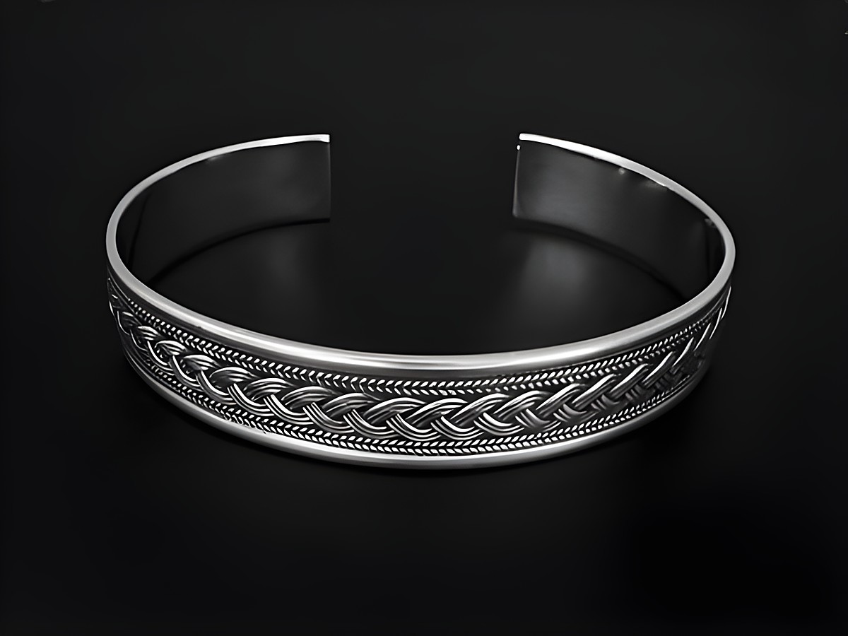 Silber Armreifen 18 cm Zopf Muster von Juwelier Harnisch in elegantem Design, ideal für stilvolle Akzente. Hochwertige Verarbeitung und zeitlose Ästhetik.