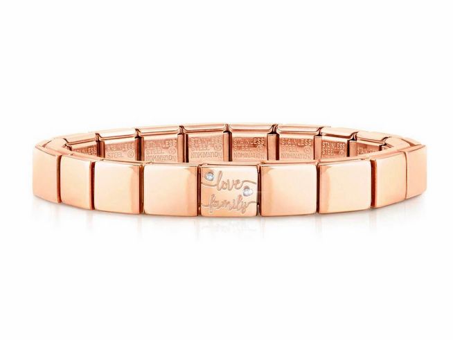 Edelstahl Armband in Roségold PVD-beschichtet mit dem eingravierten Schriftzug love family, Hersteller: Nomination, sorgt für stilvollen und persönlichen Schmuckgenuss.