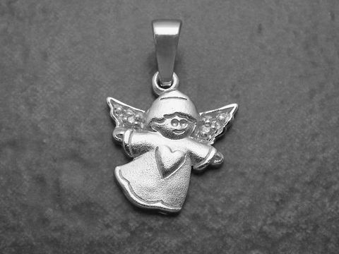 Engel mit Herz aus Sterling Silber, verziert mit funkelnden Kristallen, gefertigt von Juwelier Harnisch, ideal als zierlicher Anhänger für besondere Anlässe.