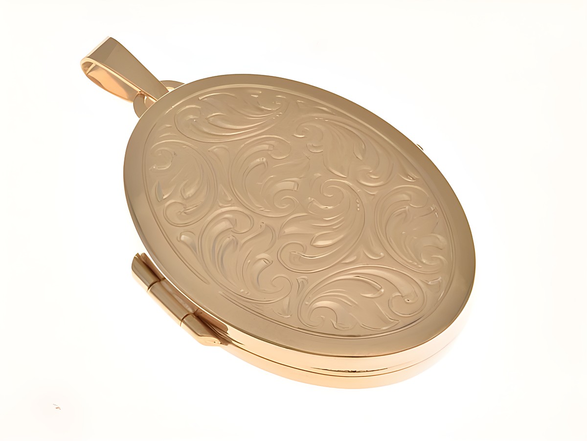 Medaillon in ovaler Form mit Diamantschliff aus Sterling Silber, roségold vergoldet, reizendes Design von Juwelier Harnisch, elegante Verzierung auf der Oberfläche.