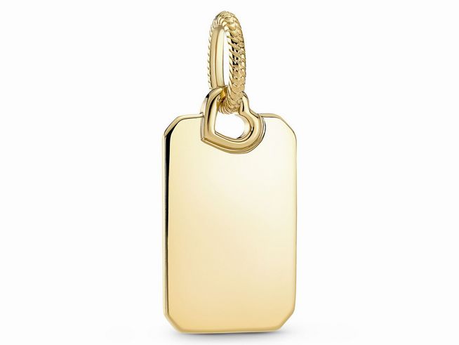 Gravierbarer Rectangle Tag-Anhänger von Pandora aus gelbgoldvergoldetem Material, ohne Kette, in rechteckiger Form mit herzförmigem Verschlussring.