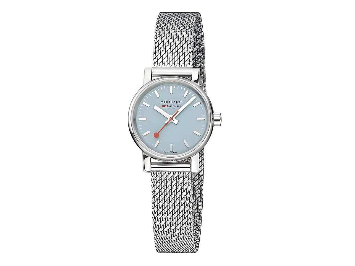 Mondaine evo2 MSE.26140.SM Armbanduhr mit 26 mm Gehäuse, Zifferblatt in sanftem Blau und rot akzentuiert, milanese Armband aus Edelstahl, elegantes Design für jeden Anlass.