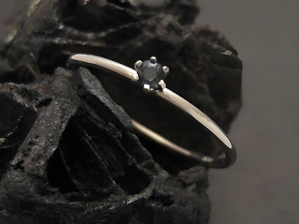 Goldring Tennis Sport Gold 375 mit Diamant Größe 54 vom Hersteller Juwelier Harnisch, elegant und zeitlos, ideal für besondere Anlässe oder als Geschenk.