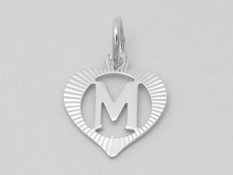 Herz Silber Anhänger mit dem Buchstaben M, diamantiert, aus 925 Silber, Hersteller Juwelier Harnisch. Elegantes Design für persönliche Ausdrücke.