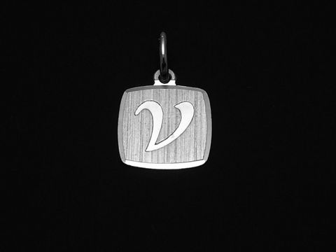 Buchstabe V Anhänger aus rhodiniertem Sterling Silber, mattiert, Hersteller Juwelier Harnisch, elegantes Design, ideal als persönliches Geschenk oder modisches Accessoire.