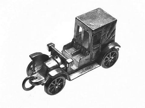 925 Sterling Silber Anhänger in Form eines Autos mit detaillierter Gestaltung, schwer mit 20g, ideal für Fahrzeuge-Liebhaber, Hersteller Juwelier Harnisch.