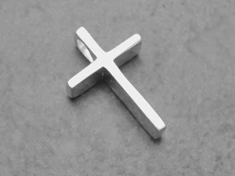Anhänger Kreuz aus Sterling Silber, schlicht gestaltet, präsentiert von Juwelier Harnisch, ideal für individuelle Schmuckliebhaber.