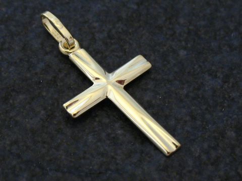 Filigraner Anhänger Goldkreuz aus 333 Gold, hergestellt von Juwelier Harnisch, klassisches Design, elegant und zeitlos, ideal als Schmuckstück oder Geschenk.