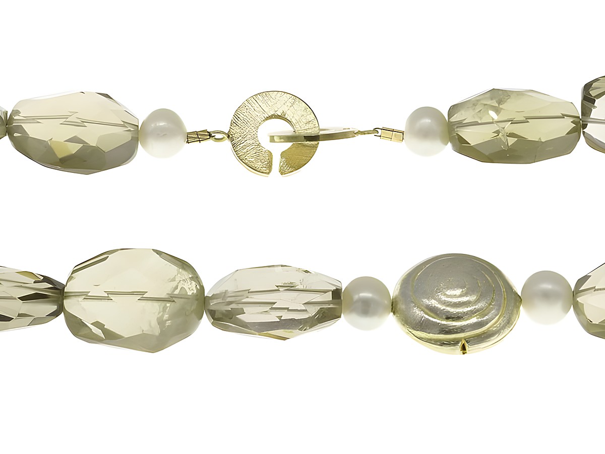 Steinkette aus Rauchquarz und Süßwasser-Zuchtperlen in Braun, 9,5-17 mm, 47 cm lang, mit einem Silberverschluss, elegant und modern gestaltet. Ideal für besondere Anlässe.
