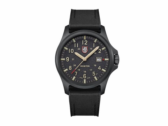 Luminox Land XL.1970.SET Uhr in Carbonox mit einem Durchmesser von 44 mm, wasserdicht bis 10 ATM, ausgestattet mit Datumsanzeige und strapazierfähigem Armband.