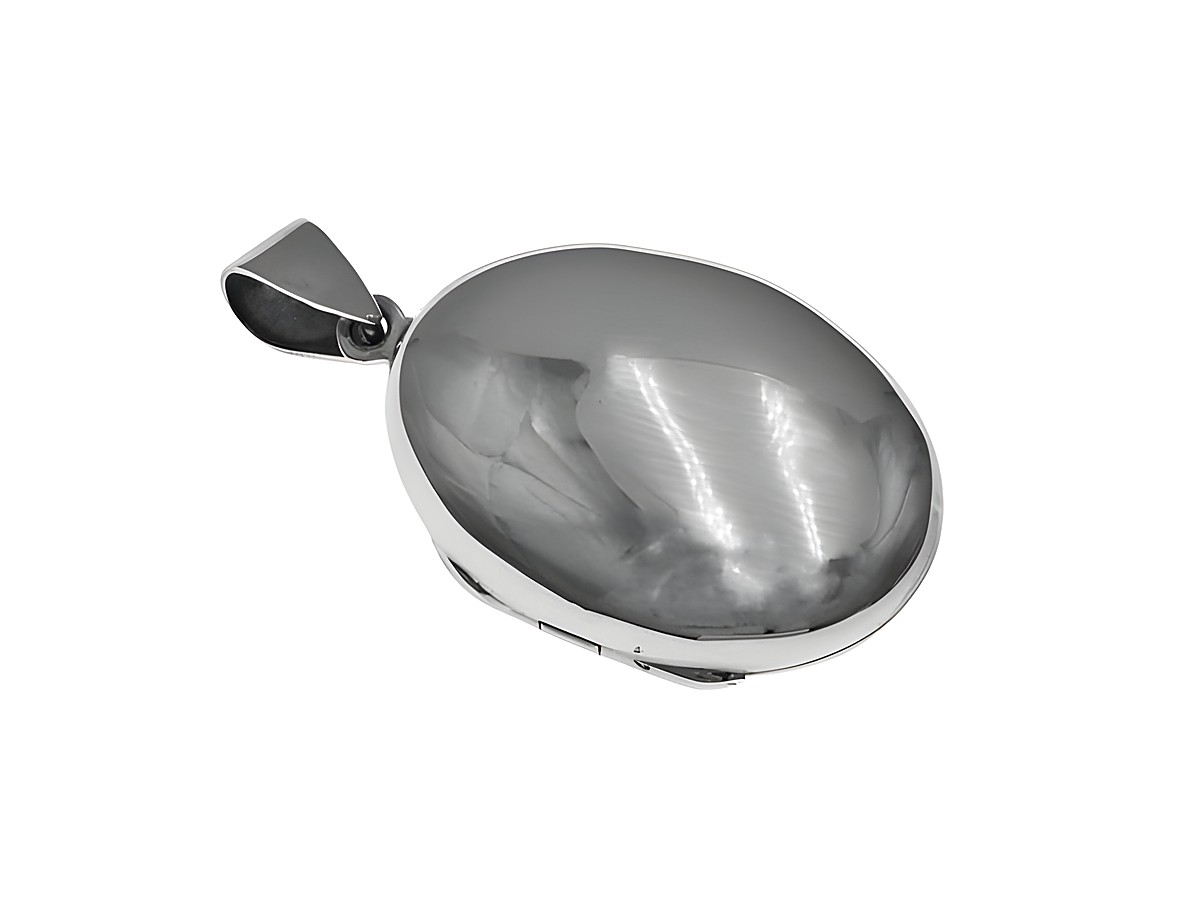 Silber Medaillon in ovaler Form, klassisch und aus Sterling Silber, Hersteller Juwelier Harnisch, glänzende Oberfläche und eleganter Anhänger. Ideal für persönliche Gravuren oder Fotos.