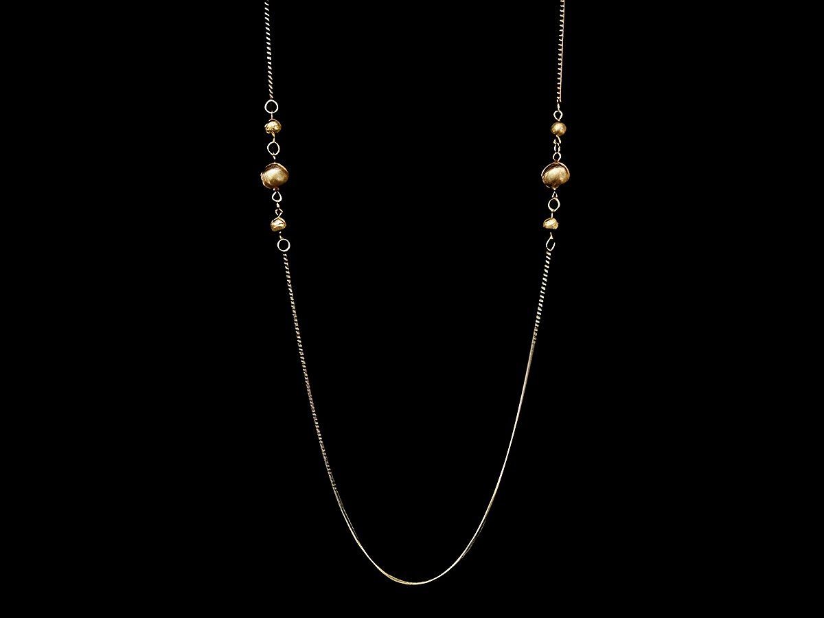Lange Kette XXL vergoldet, Panzer Kette mit Kugelelementen, 84 cm, Hersteller Juwelier Harnisch, elegante, feine Struktur, ideal als Schmuckstück für besondere Anlässe.